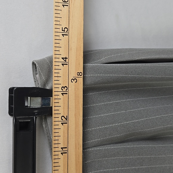 Tahari ASL Sophisticated Gray Pinstripe 3pc Women's Pants Suit, Sz 8 Career Work - Picture 13 of 14